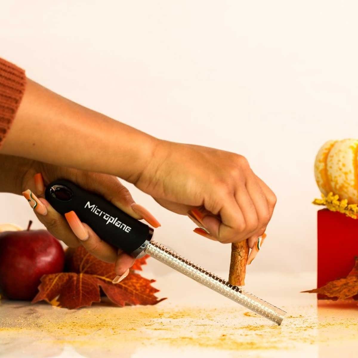 Microplane Premium Classic Spice Rasp Grater - Fruit & Vegetable Tool