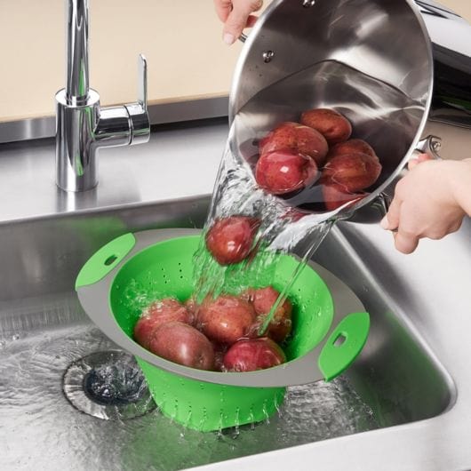 OXO Collapsible Colander (3.5 Qt) - Strainer