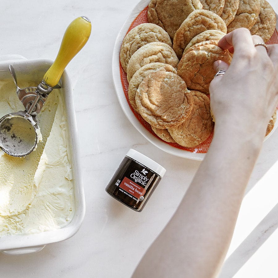 Frontier Co-Op Simply Organic Vanilla Bean Paste 2 oz