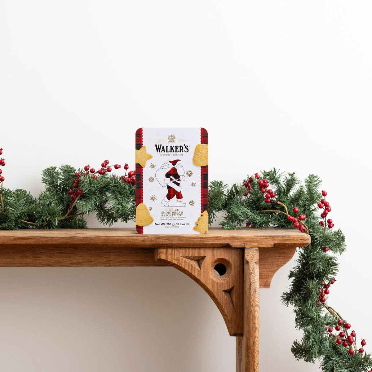 Southern Season Walkers Santa Tin 8.8 oz