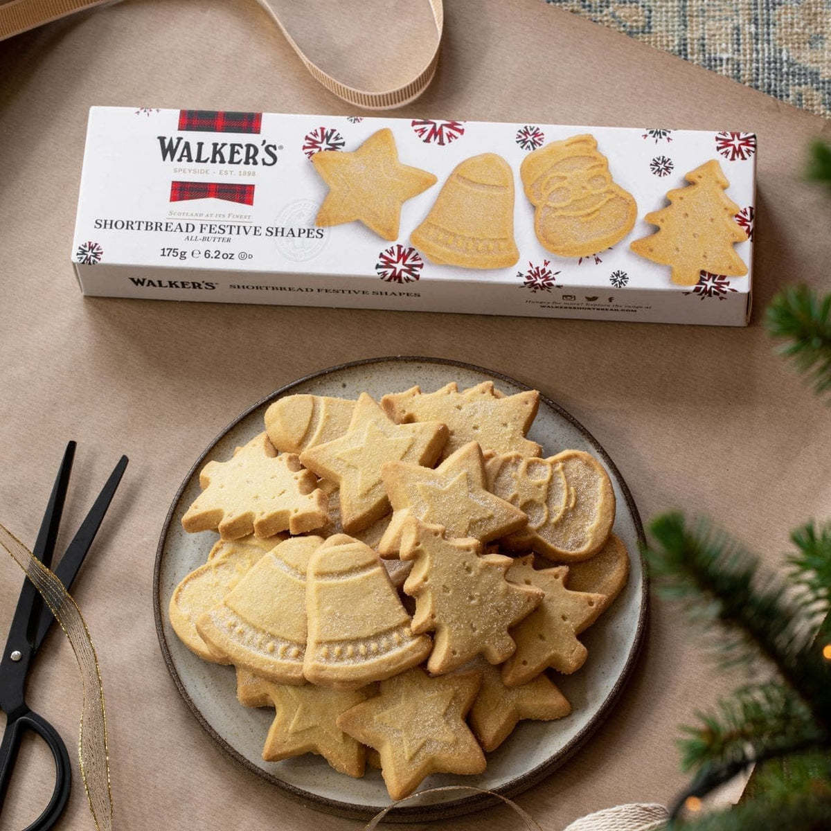 Walker&#39;s Walkers Shortbread Festive Shapes Shortbread Holiday Box 6.2 oz