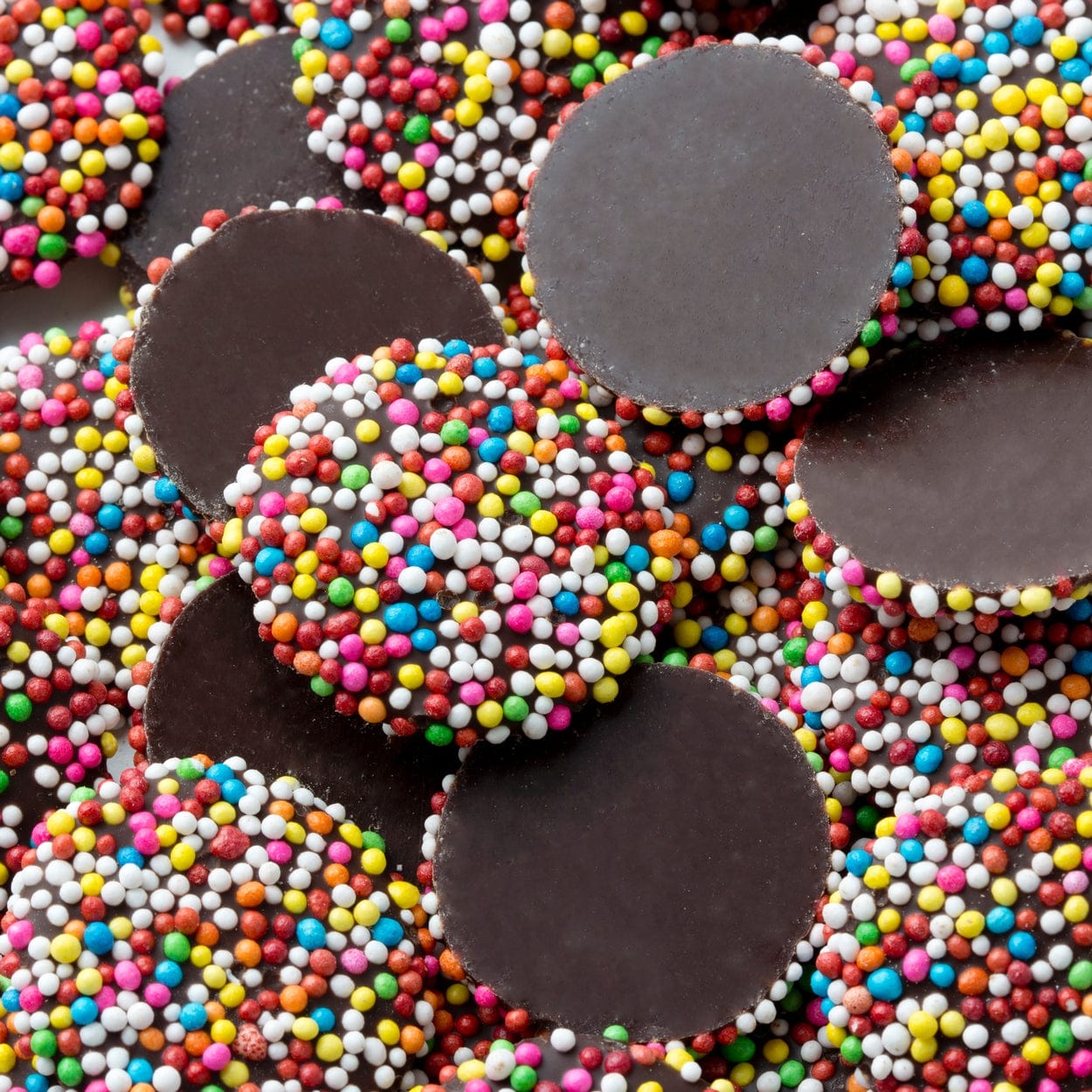 Southern Season Southern Season Milk Chocolate Spring Nonpareils 6 oz